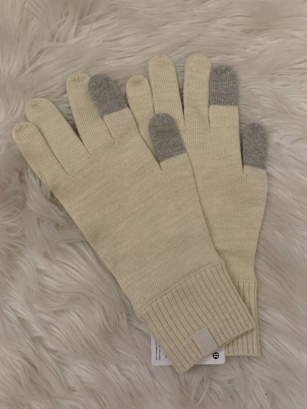LULULEMON Warm Revelation Gloves in Heather Light Ivory Sz LARGE